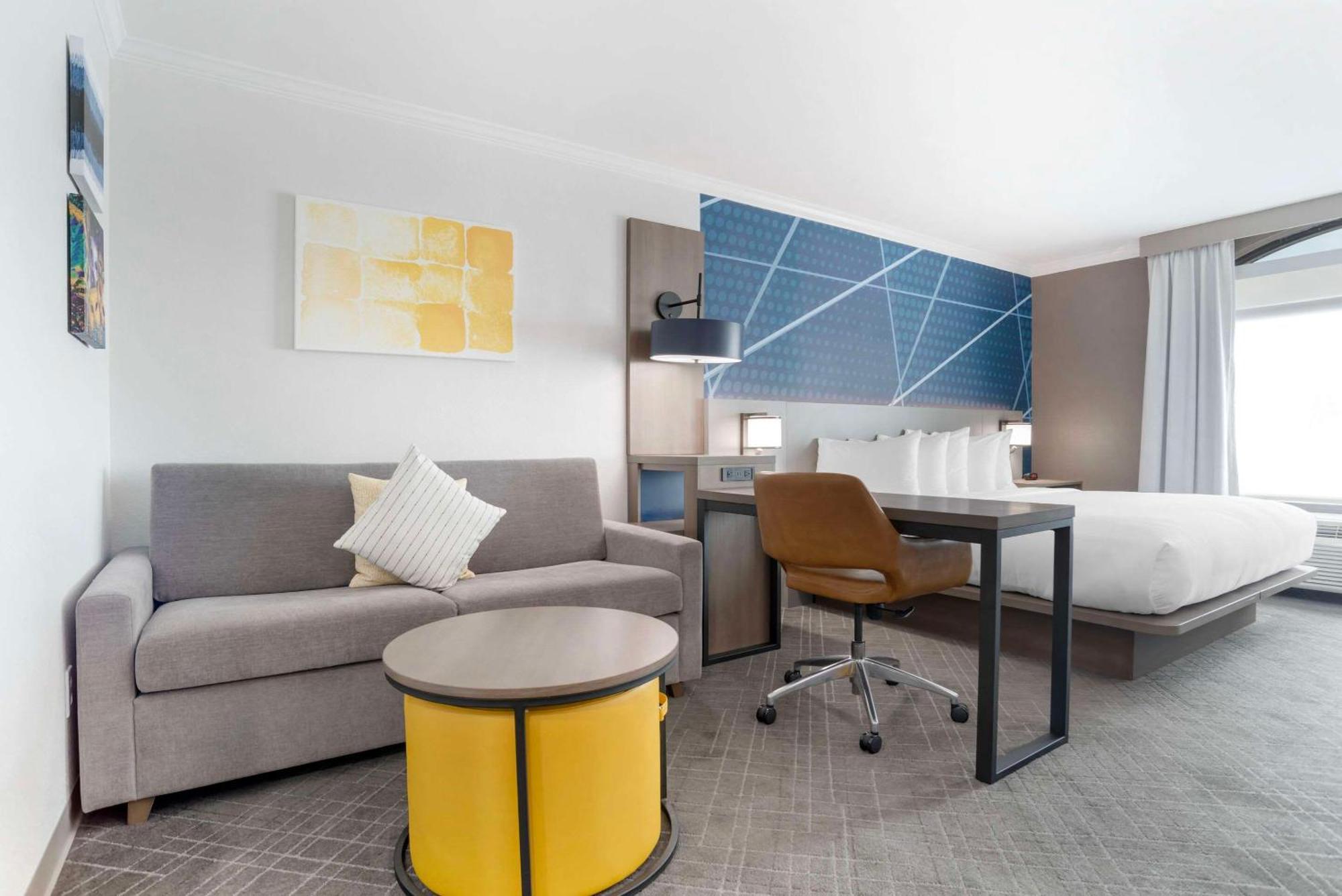 קנר Comfort Inn & Suites New Orleans Airport North מראה חיצוני תמונה