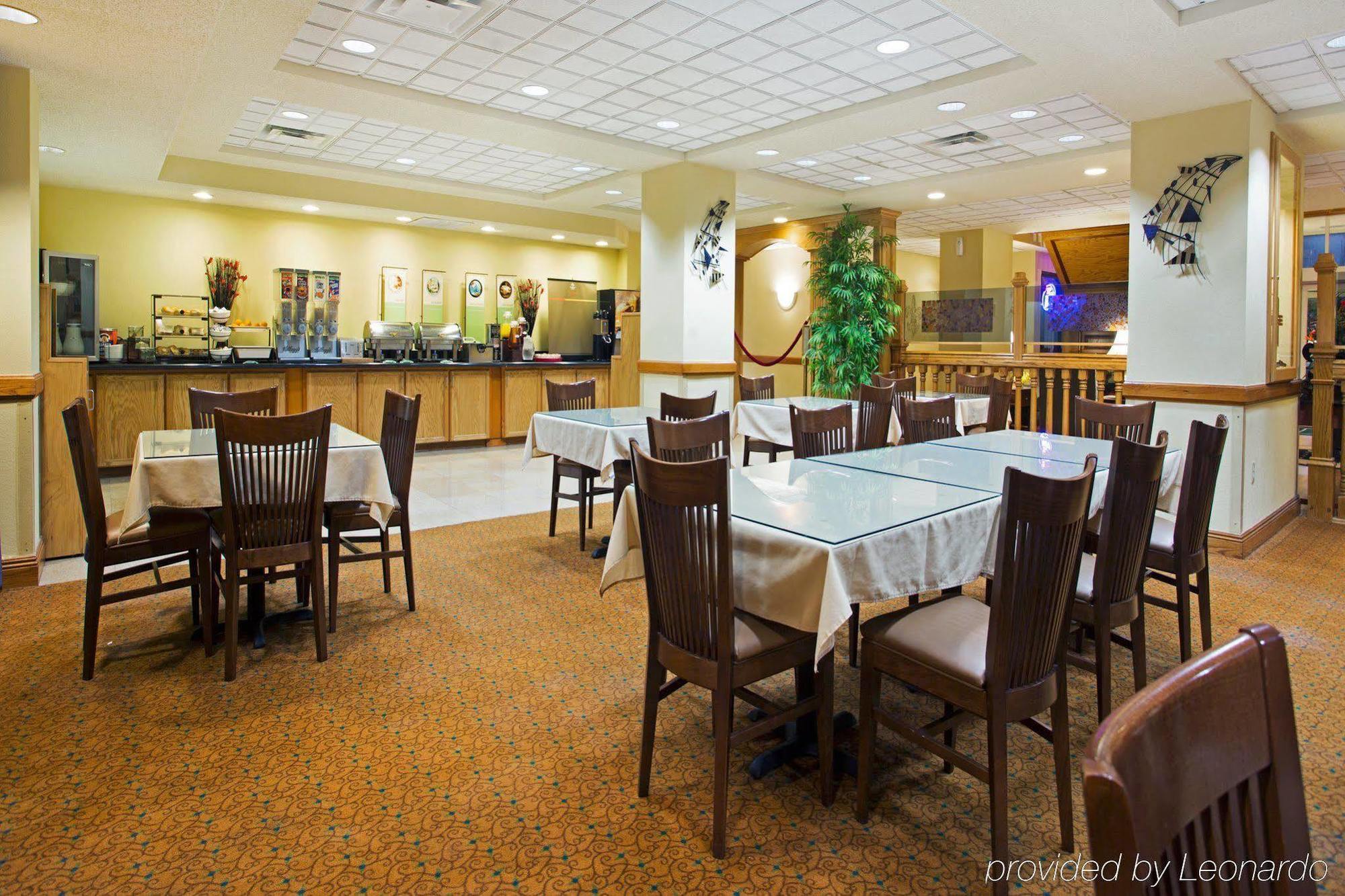 קנר Comfort Inn & Suites New Orleans Airport North מסעדה תמונה